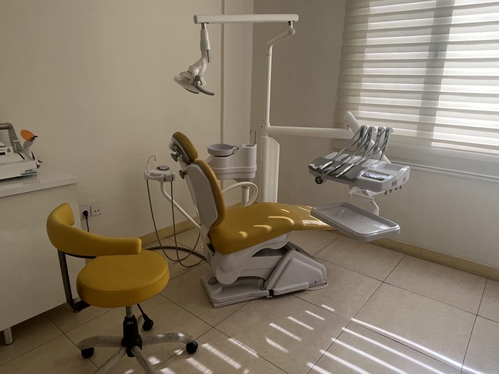 دوعدد یونیت دندانپزشکی