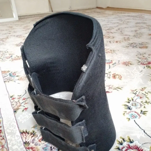 کمربند طبی دارای پد چسپی